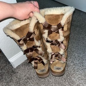 Ugh boots with bows